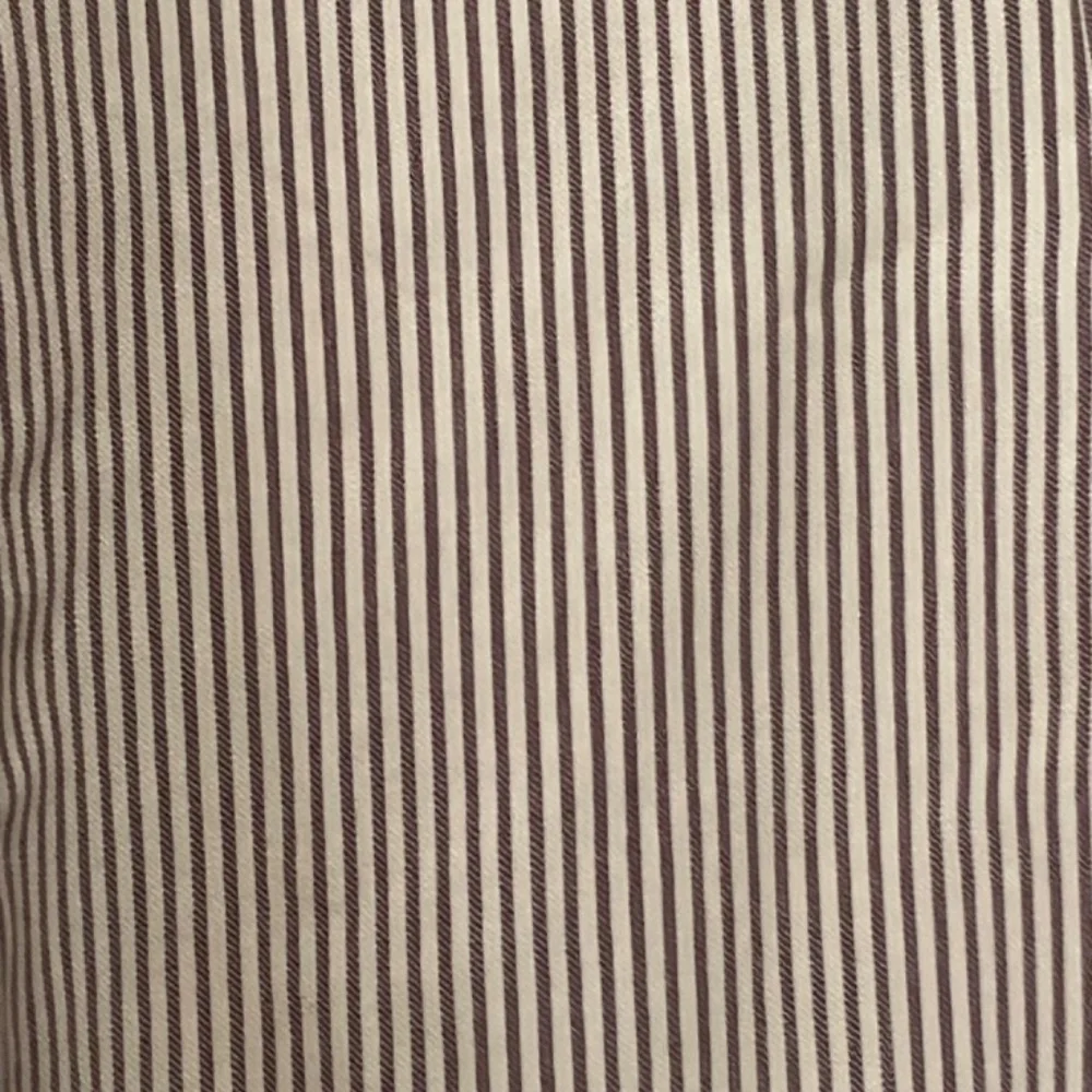 DKNY Ruched 3Q Sleeves One Button Pinstripe Blazer in Khaki Brown - Picture 7 of 13